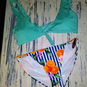 NWT- No Boundaries bikini👙-M